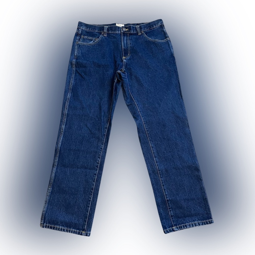 Bass Pro shops Red Head Men premium dark thick denim 5 pocket jeans. Size 38X32